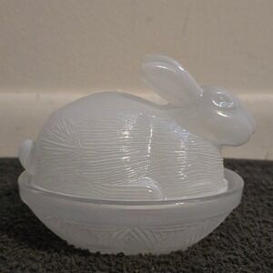 VTG Milk Glass Bunny on Nest Trinket Dish Small White Vintage Style